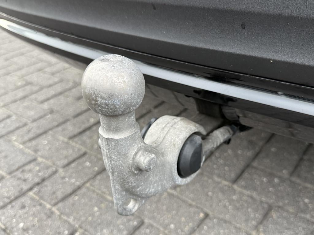 Volvo XC40 t5 262pk recharge ultimate dark | adap.cruise| panodak| trekhaak