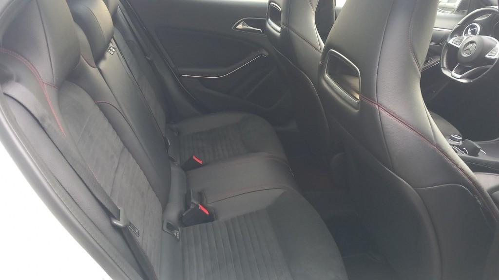 Mercedes GLA Klasse 180 AMG Automaat 2016 airco Panorama 19inch navigatie