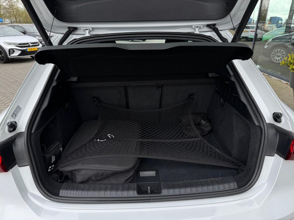 Audi A3 sportback 40 tfsi e * black pack * dealer onderhouden * stoelverwar