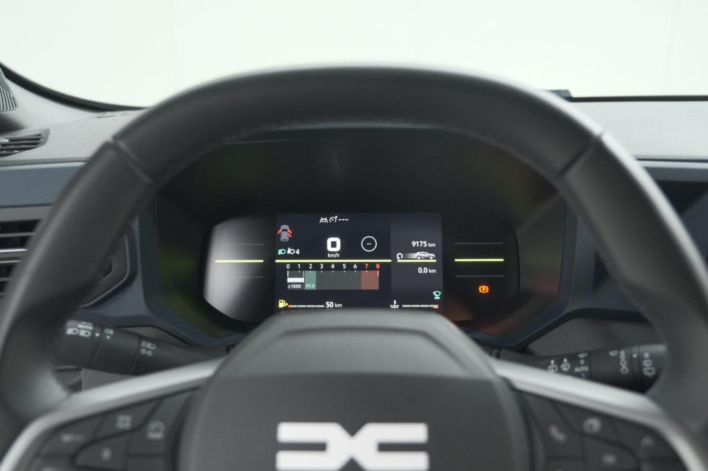 Dacia Duster mild hybrid 130 expression | camera | stoelverwarming | apple 