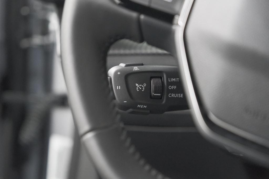 Peugeot 2008 1.2 hybrid 145 allure | 360 camera | adaptieve cruise control 