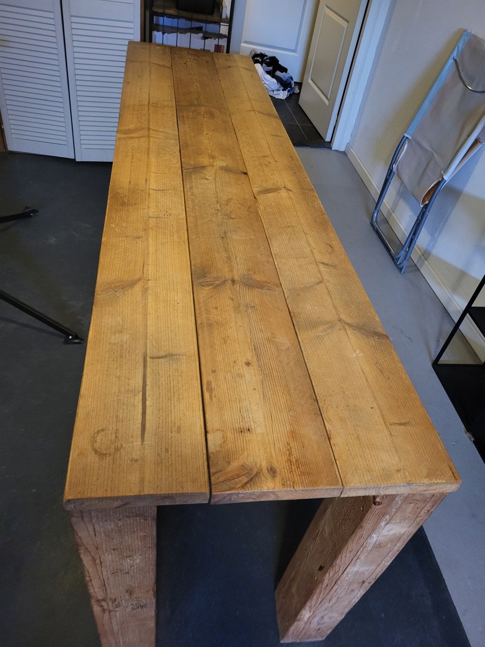 Grote steigerhouten tafel