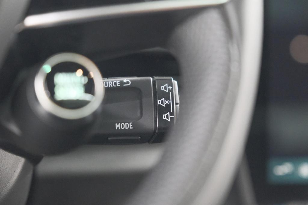 Renault Austral 1.2 e-tech full hybrid 200 techno | 360 camera | panoramada