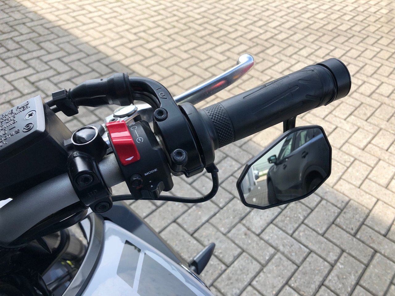 Puntgave Yamaha MT09 uit 2017 met 31dkm, diverse extra's, rijklaar €7350,-