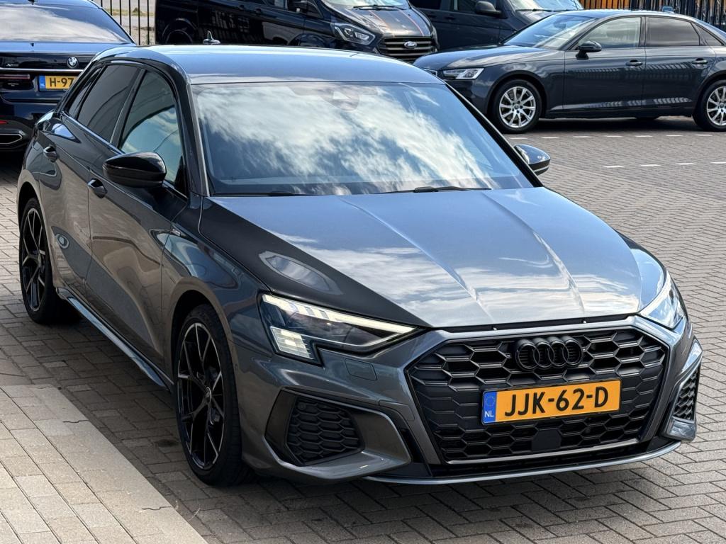 Audi A3 sportback 45 tfsi e s edition competition | matrix | bang & olufsen