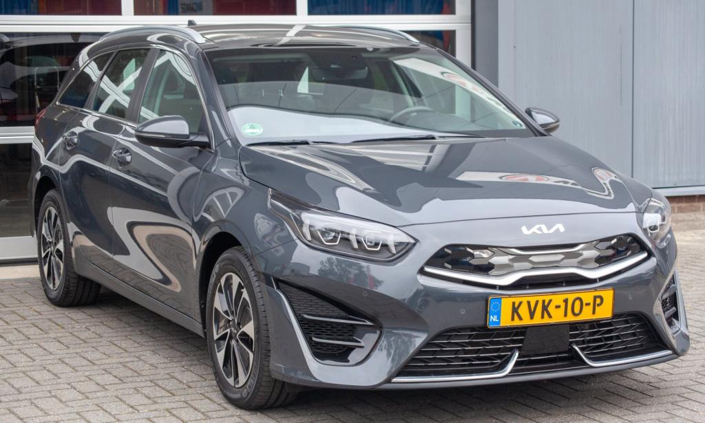 Kia Ceed Sportswagon 1.6 gdi phev dynamicplusline pano.
