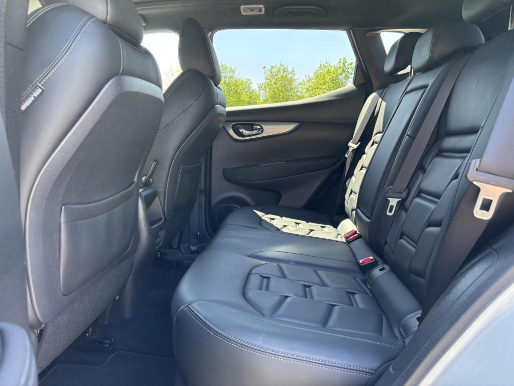 Nissan Qashqai 1.3 dig-t tekna + incl. trekhaak!