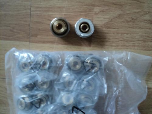 Nieuwe KNELKOPPELINGEN voor slang vloerverwarming 16/2  1 euro p/st