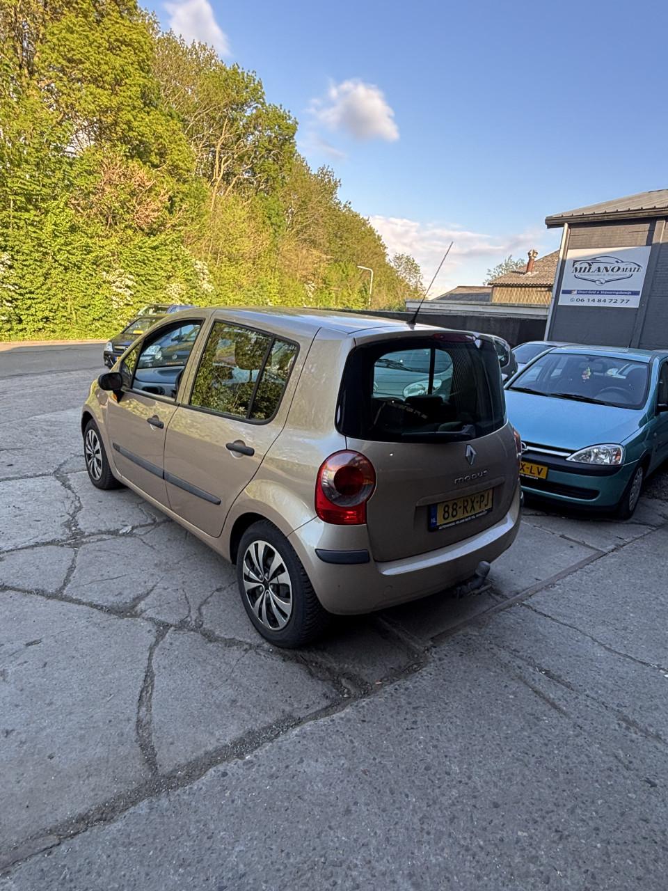 Renault modus jaar apk!