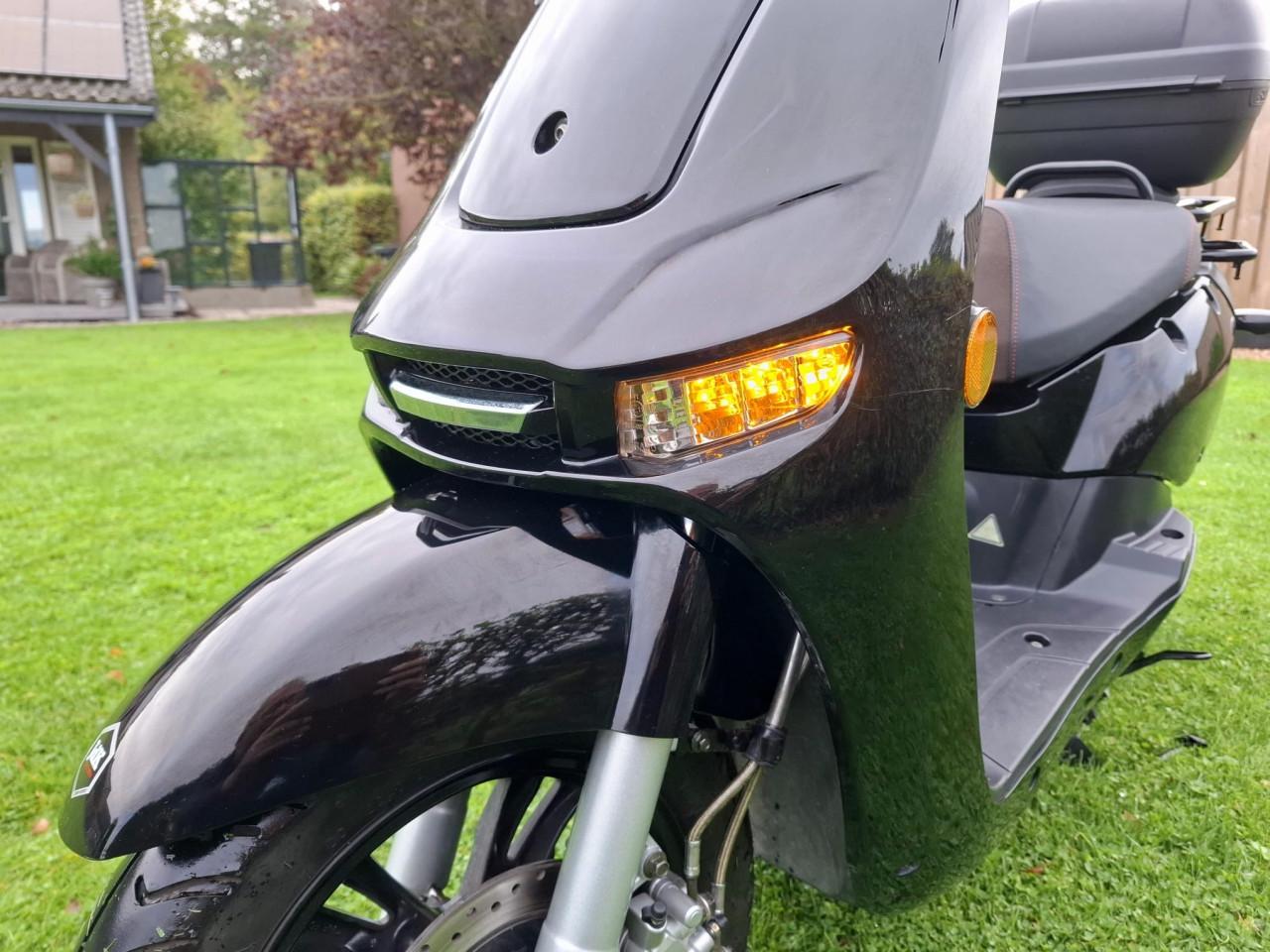 FD F7 - Vol Electric Deliroad/730 km/1e eigenaar / Bieden v.a € 1250