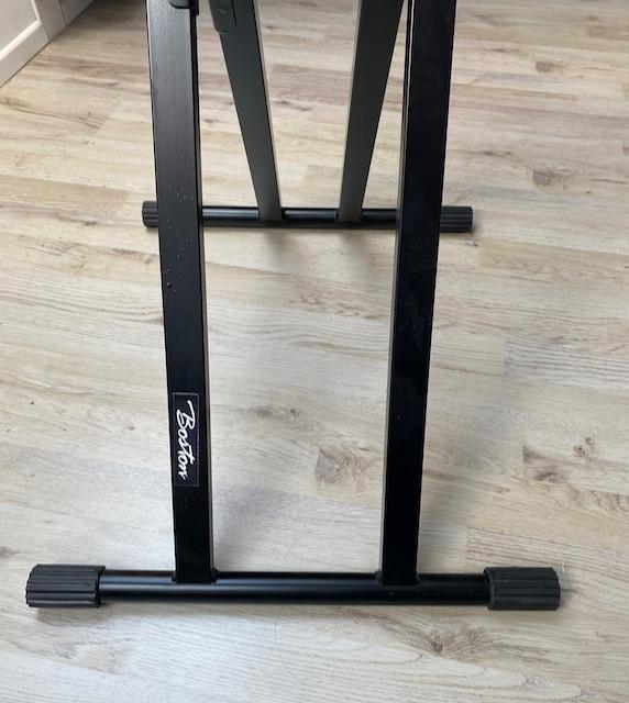 Standaard voor keyboard / toetsen / digitale piano