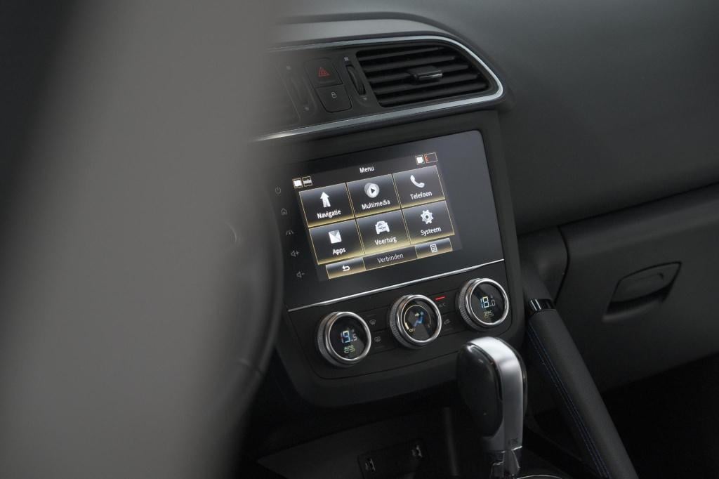Renault Kadjar tce 140 edc limited | camera | dodehoekdetectie | apple carp