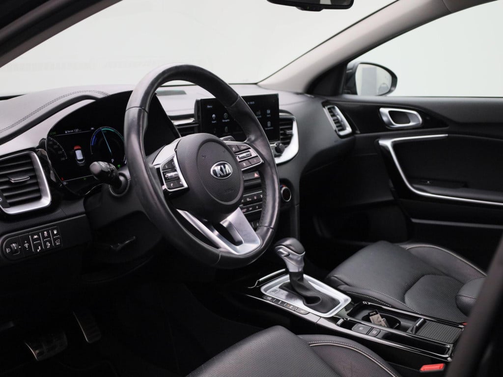 Kia Xceed 1.6 gdi phev executiveline | automaat | panoramadak | navigatie |
