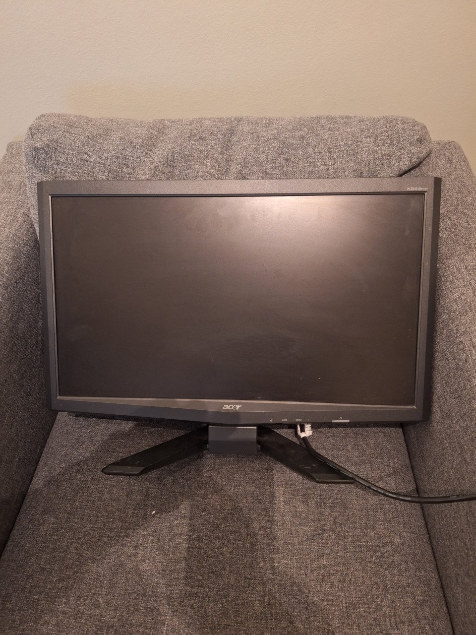 Te koop: Acer pc scherm en Dell laptop met dockingstation