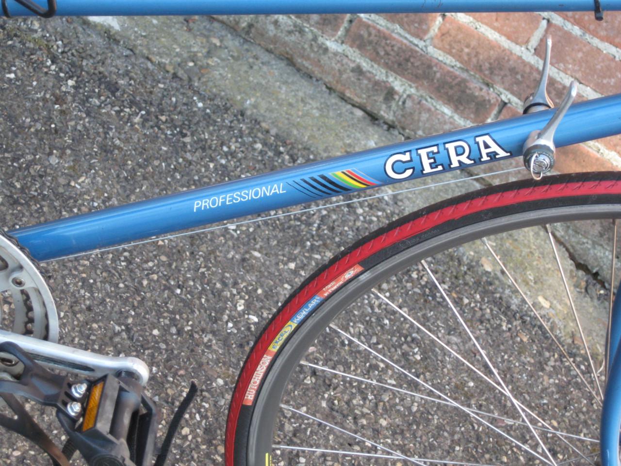 """MOOIE UNIEKE DAMES CERA RACEFIETS""