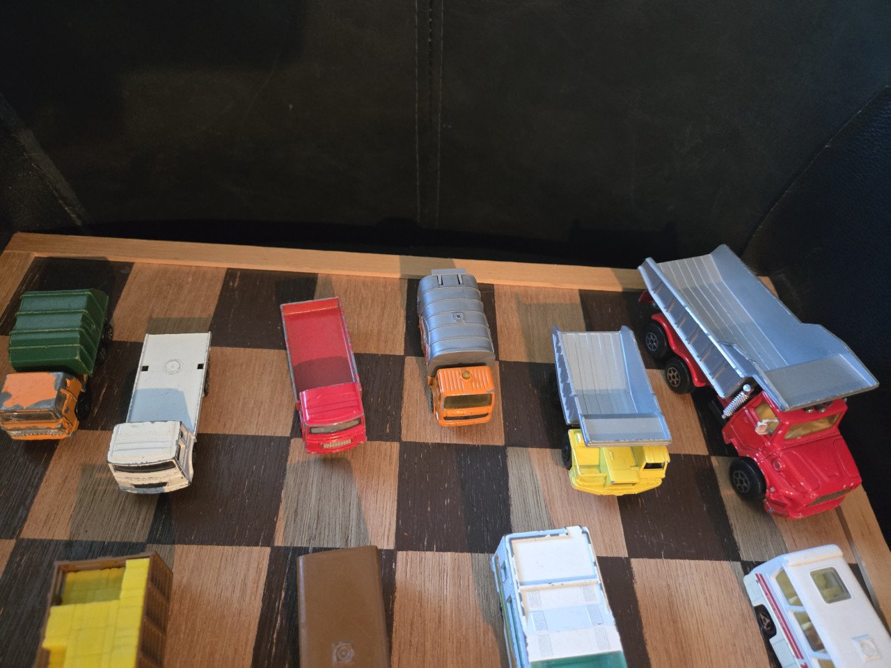 14 x auto Majorette