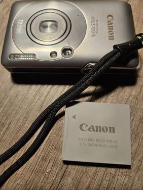 Werkende mooie Canon Digital IXUS 100 IS camera met tas...