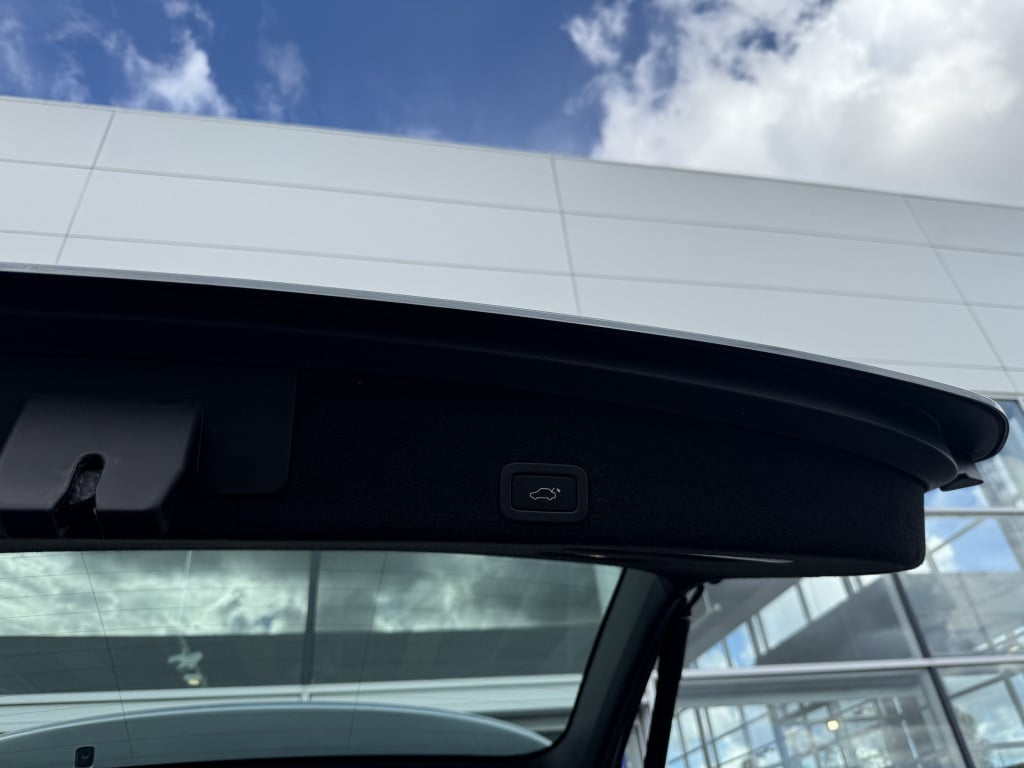 Volvo XC60 t5 245pk aut6 polar+ luxury| panodak| trekhaak| standkachel| ca