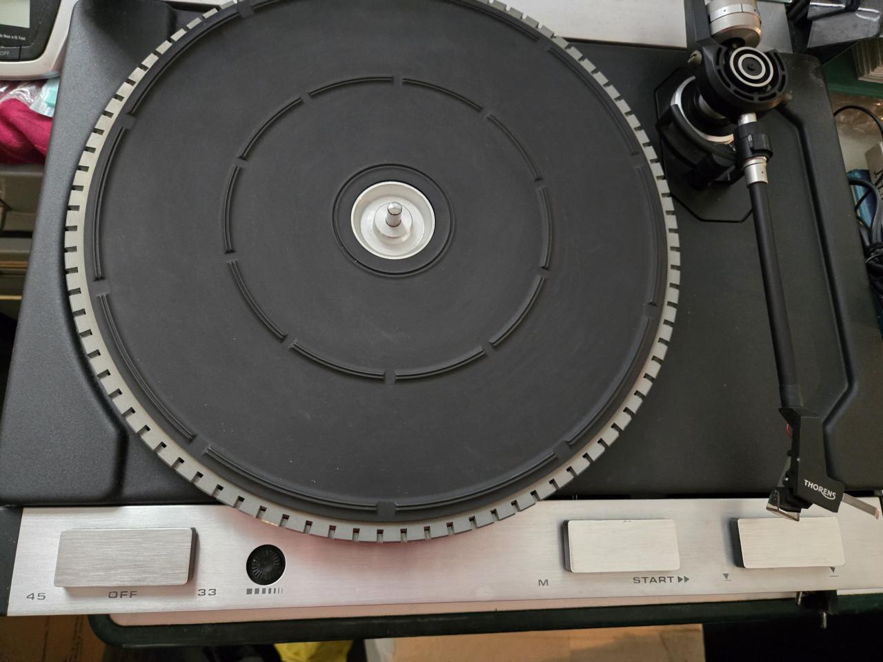 Thorens TD 115 semi-automatische draaitafel