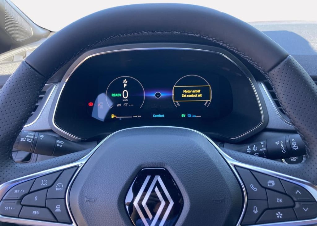 Renault Captur 1.6 e-tech full hybrid 145 techno