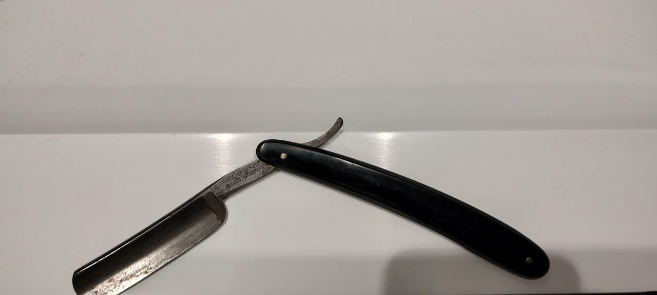 Barbiersmes gebr PITTS Cheffield.