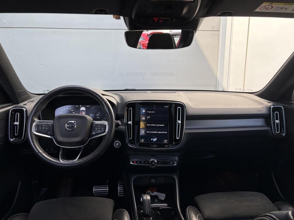 Volvo XC40 1.5 t5 recharge r-design | panodak | trekhaak | camera | enz.