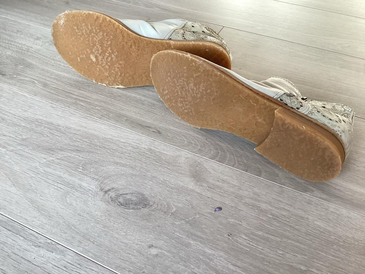 Enkellaarsjes suede weinig gedragen maat 37