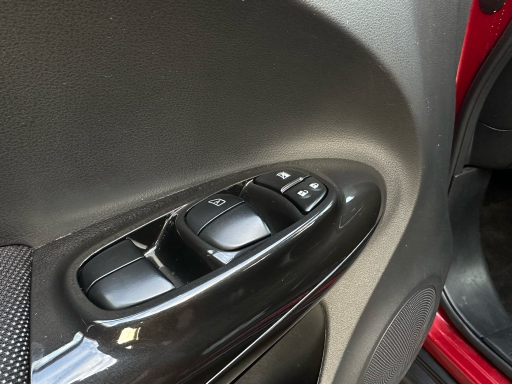 Nissan Juke 1.6 connect ed. cruise control / camera / climate