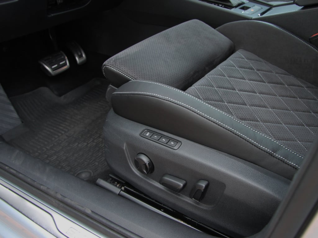Skoda Superb combi 1.4 tsi iv 218pk sportline | pano dak | trekhaak