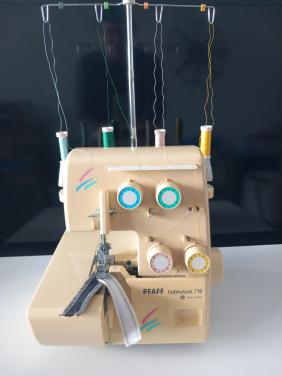 Pfaff hobbylock 776