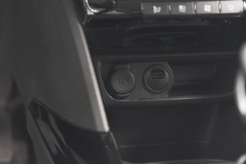 Peugeot 2008 puretech 130 allure | camera | apple carplay | parkeersensoren