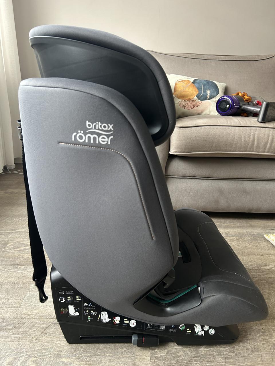 Britax Römer VERSAFIX Autostoel - Midnight Grey met Isofix