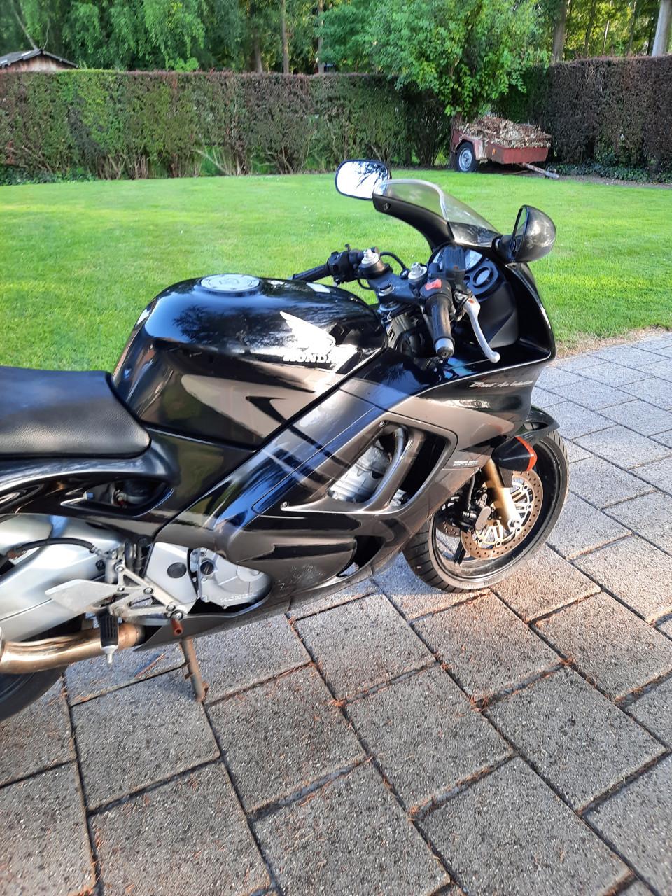 CBR600F 1998