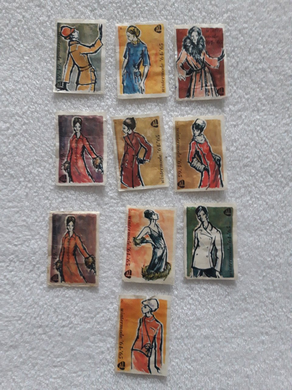 Plaatjes luciferdoosjes o.a. steden,molens, vlaggen, rookwaren, mode e.d.