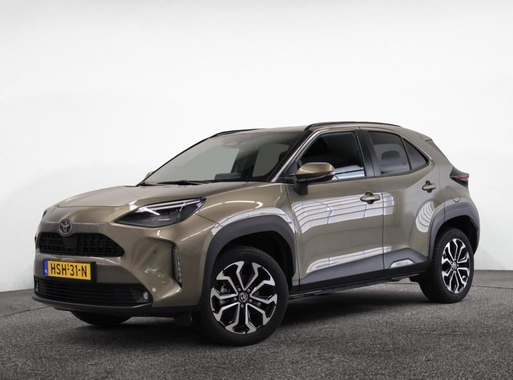 Toyota Yaris Cross 1.5 hybrid 115 first