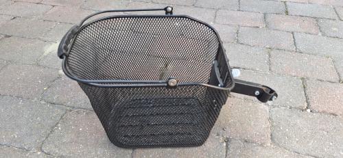 Metalen fietsmandje