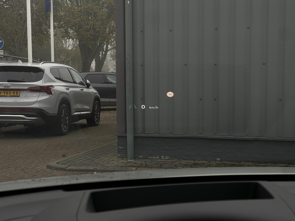 Hyundai Ioniq 5 connect+ awd 77.4 kwh hyundai ioniq 5 connect+ awd 77 kwh |