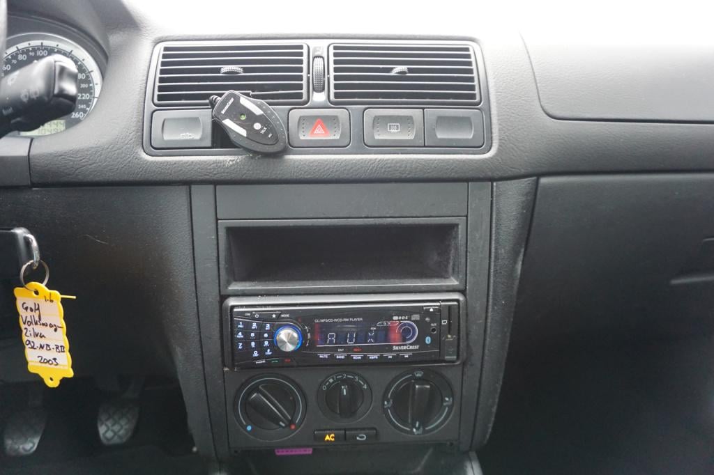 Volkswagen Golf 1.6-16v ocean airco / elektr. ramen / trekhaak / nap / apk 