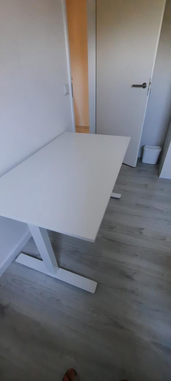 Ikea Trotten zit/sta bureau (handmatig in hoogte verstelbaar)