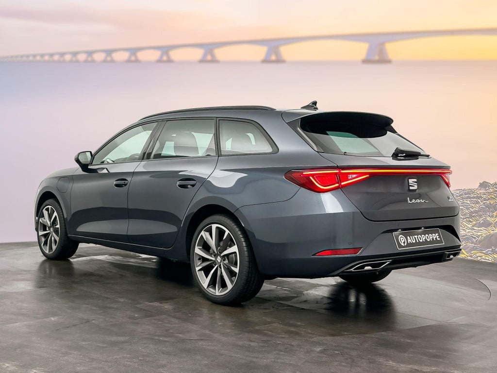 Seat Leon sportstourer fr phev first edition 1.5 tsi ehybrid 150kw / 204p