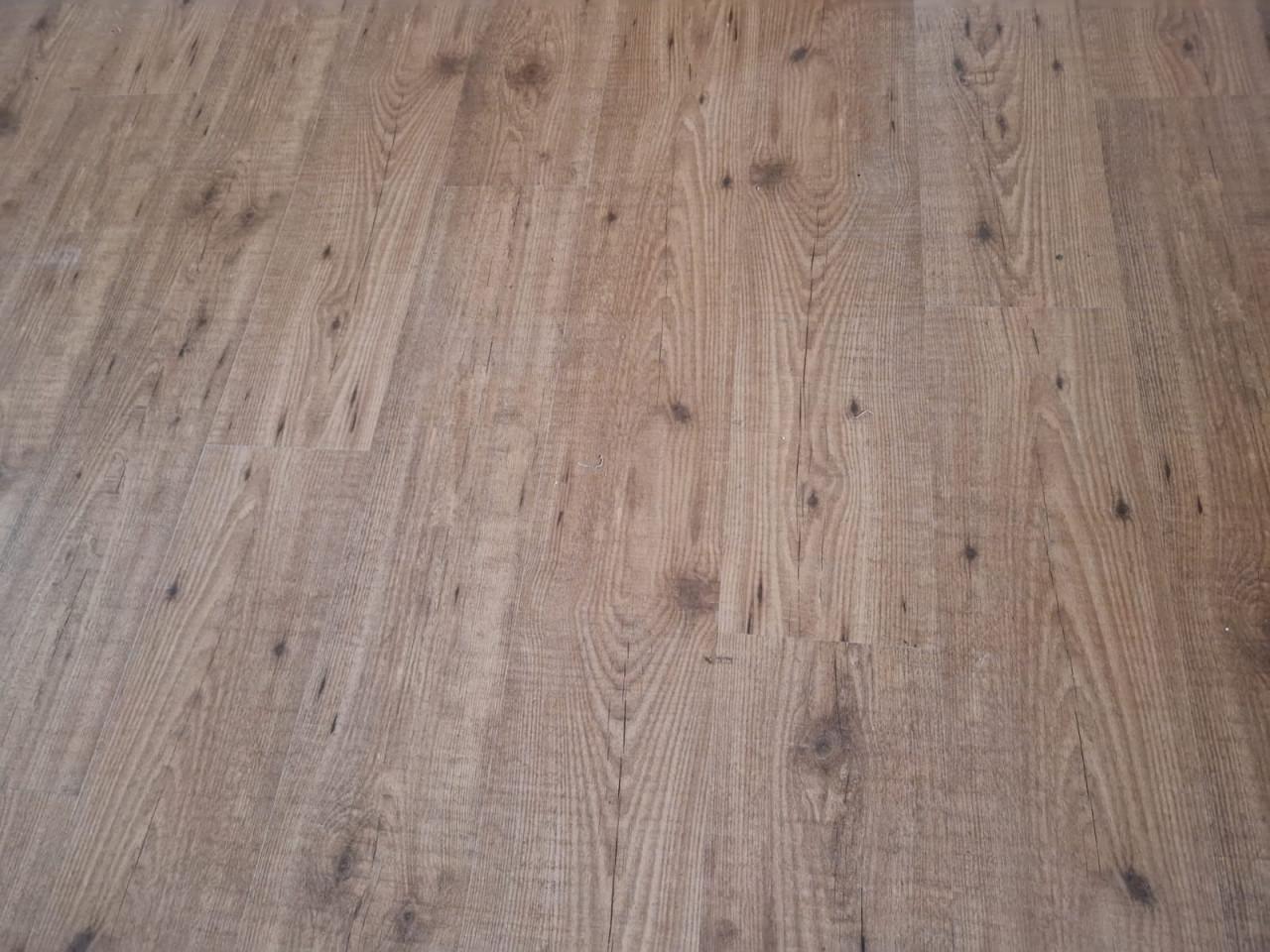 Klik laminaat GERESERVEERD