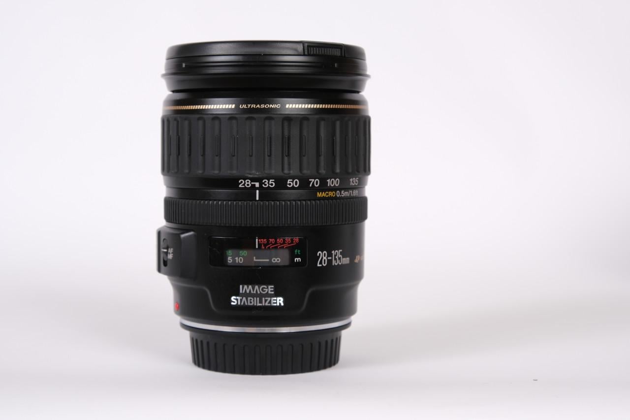 Canon EF 28-135mm F3.5-5.6 IS USM  NIEUW IN DOOS!!!