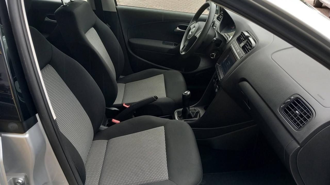 Volkswagen Polo 1.2 Easyline 5drs 2011 airco navigatie lm-velgen 145.000km