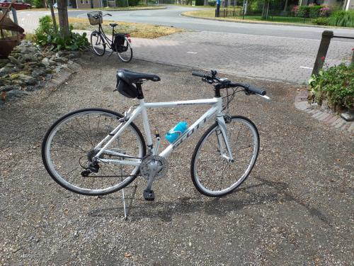 """"MOOIE SCOTT SPEEDSTER RACEFIETS NOG NIEUW  JONGENS / MEISJES""""