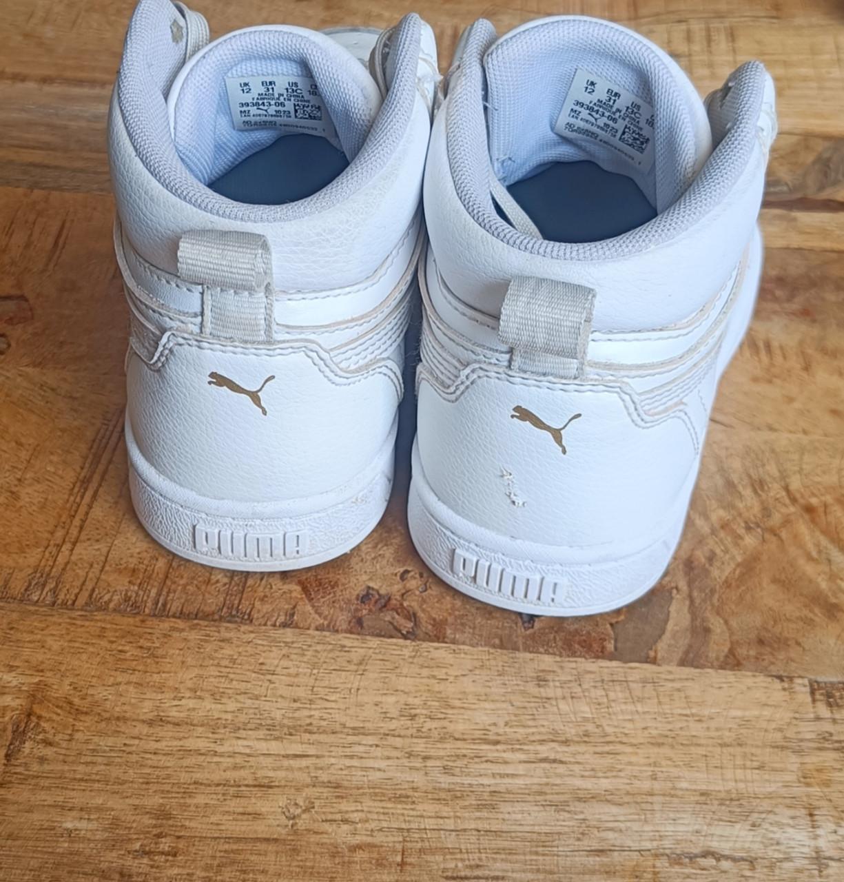 Puma (half hoog) wit maat 31