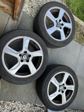 Velgen Volvo V60 (all season banden kunnen nog 1 ronde mee)