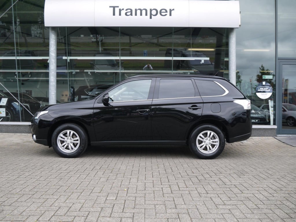 Mitsubishi Outlander 2.0 intense|trekhaak|rijklaar