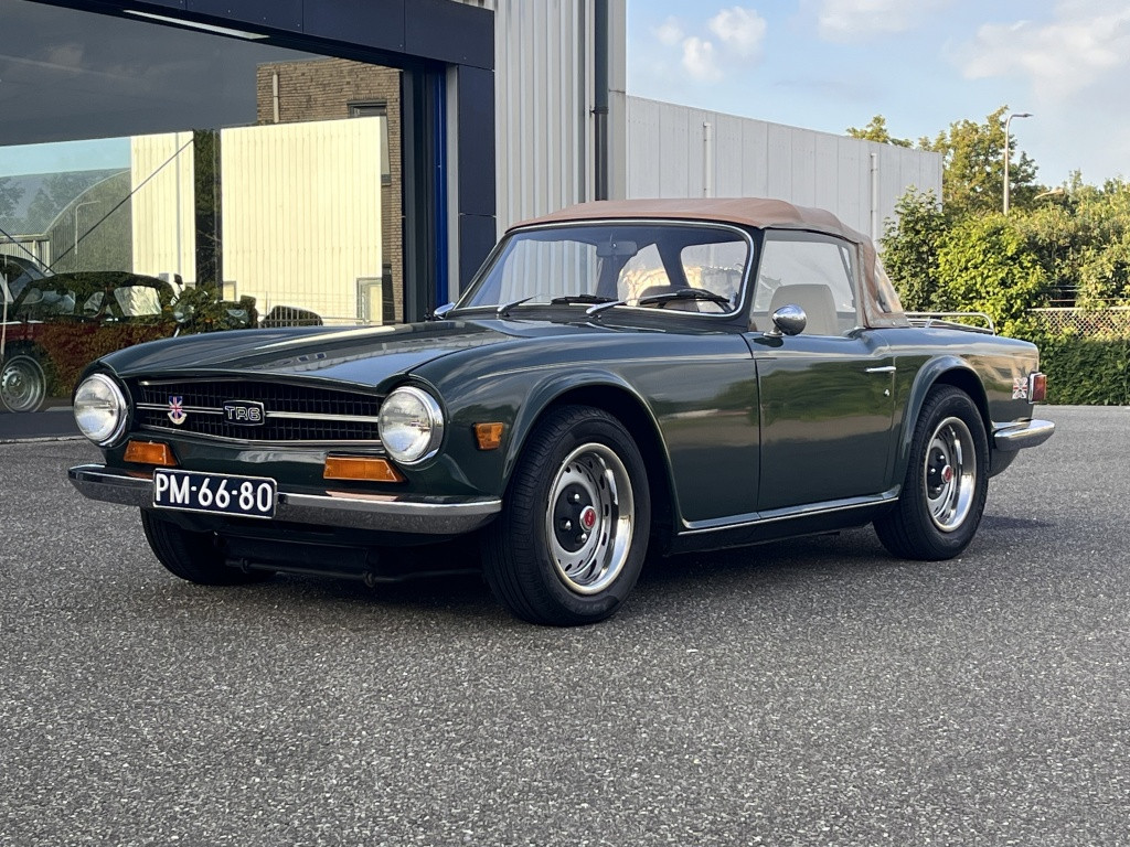 Triumph TR6 soft top