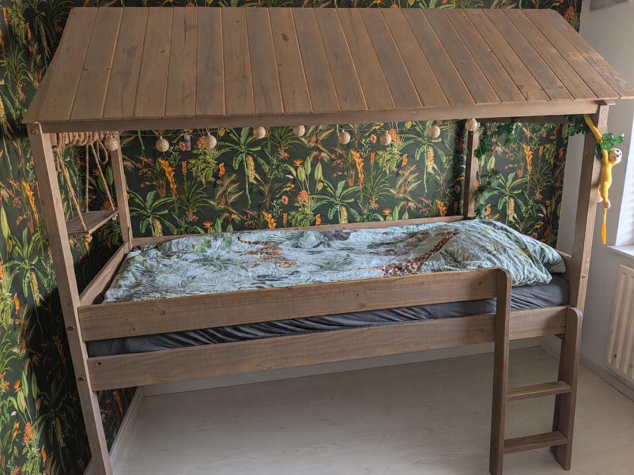 Houten kinderbed