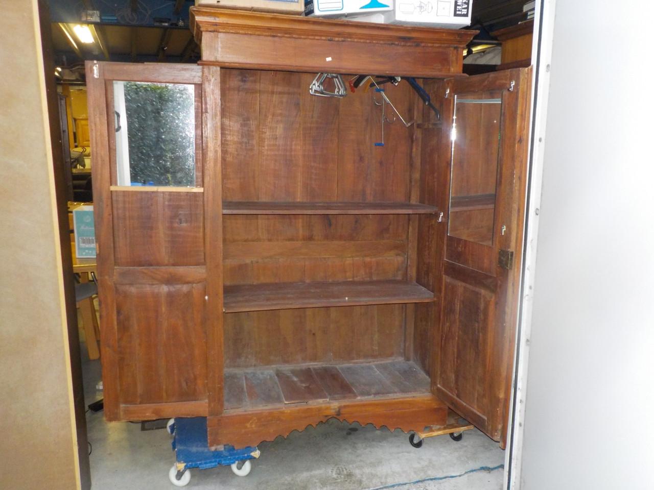 Leuk oud kastje in goede staat